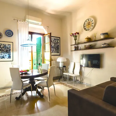 Hostly-la Casa Di Marta-two Steps From The Tower *