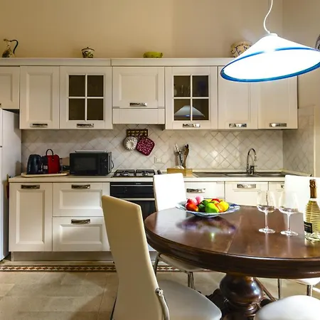 Hostly-la Casa Di Marta-two Steps From The Tower Appartamento *
