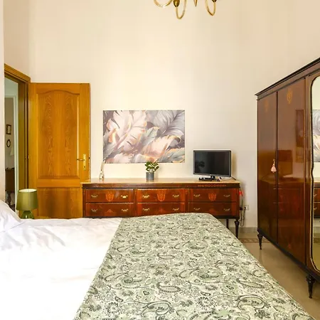 Hostly-la Casa Di Marta-two Steps From The Tower Appartement *